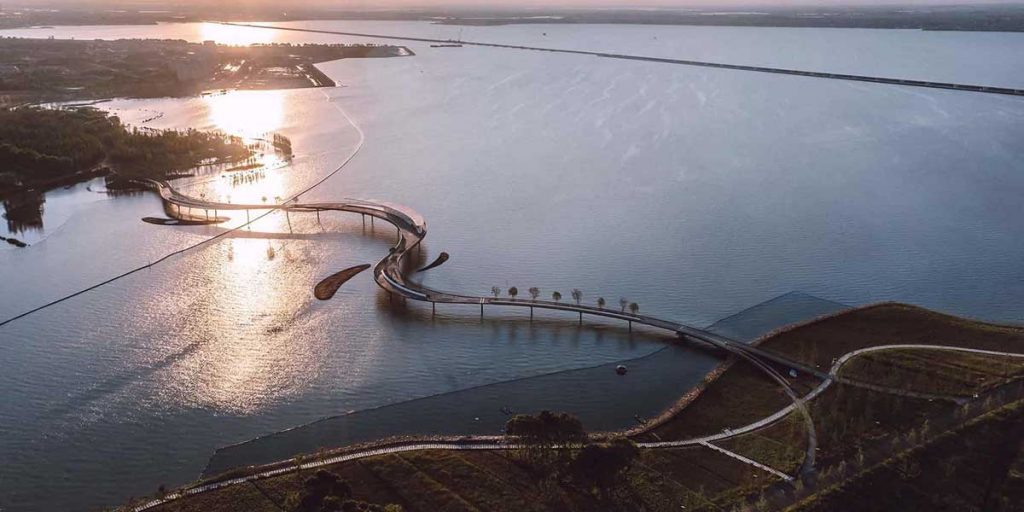 BAU diseñó en China un nuevo puente que involucra paisaje e infraestructura