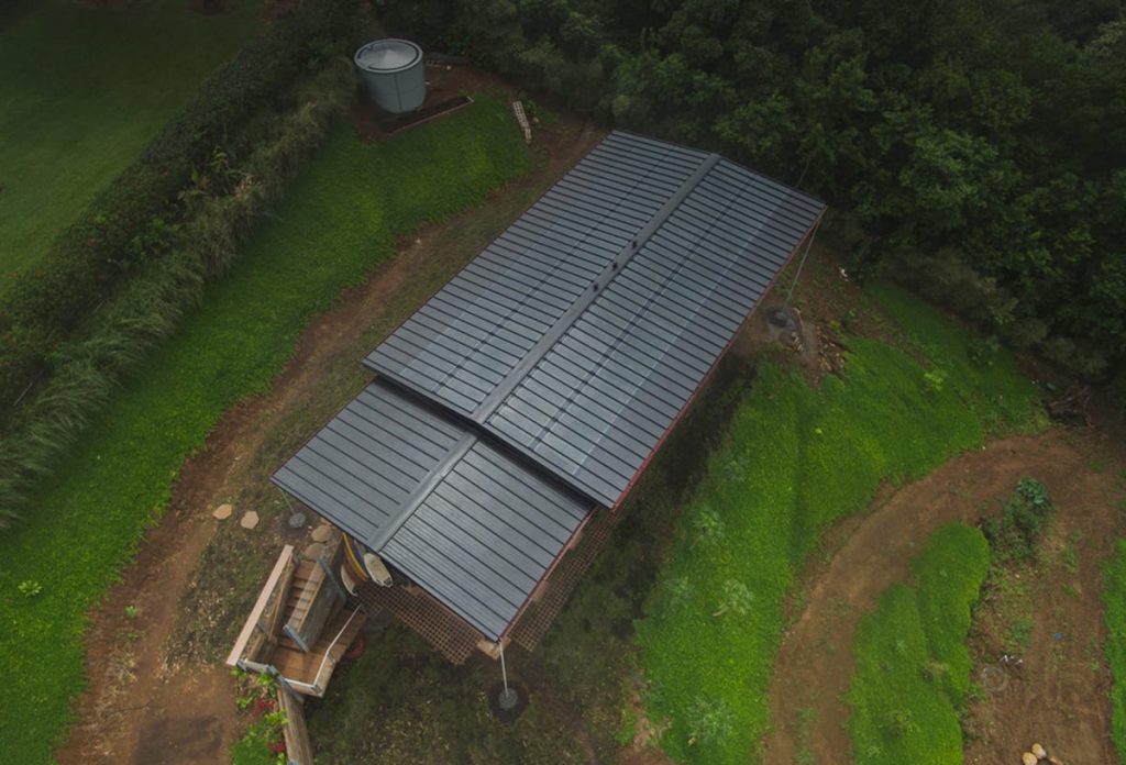  Panel fotovoltaico “invisible” para techos metálicos