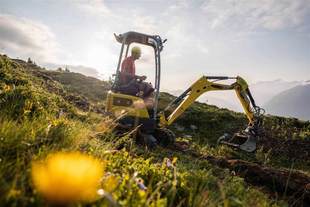 Proyecto suizo utiliza solo equipos de construcción libres de emisiones 