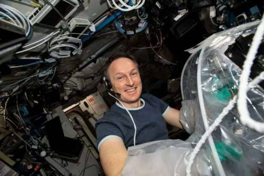 Astronauta alemán produce hormigón en la Estación Espacial Internacional 