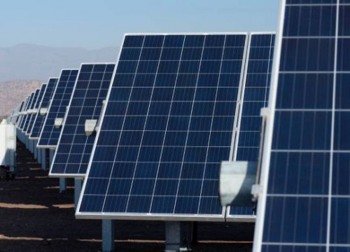 Colbún somete a evaluación ambiental proyecto de almacenamiento fotovoltaico y de celdas solares