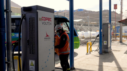 Copec implementará el proyecto de electromovilidad más grande de la minería en Chile