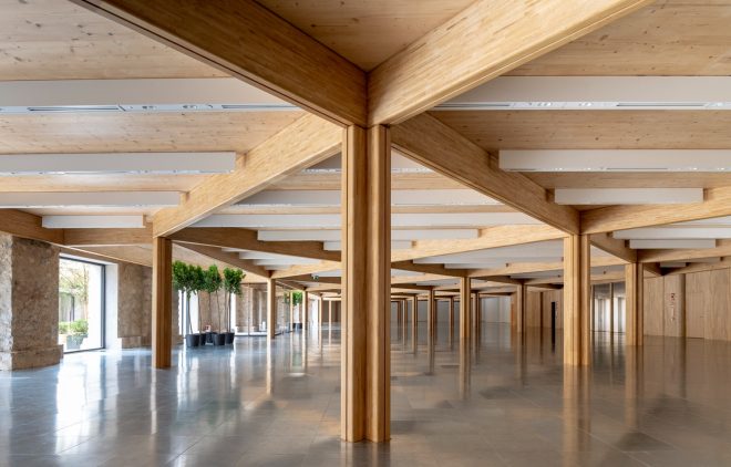 Se instala una estructura de madera desmontable en antigua planta de fas madrileña