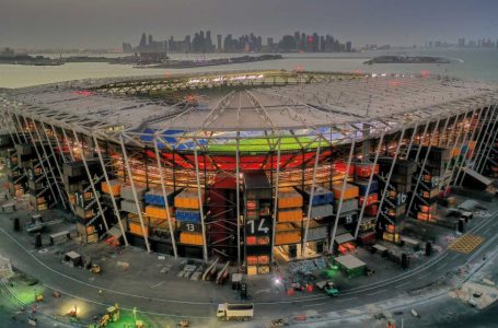 Vista del impresionante 974 Stadium construido a partir de contenedores de barco, que albergará varios encuentros del Mundial de Qatar 2022.

