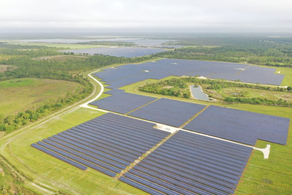 Una comunidad 100% solar en Florida, Estados Unidos, no sufrió pérdidas de energía por el huracán Ian