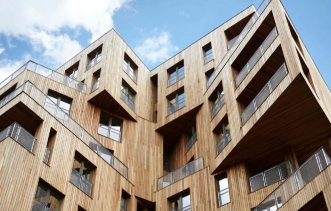 El edificio Wenlock Road eleva sus 10 pisos a partir de CLT y una geometría compleja y dinámica