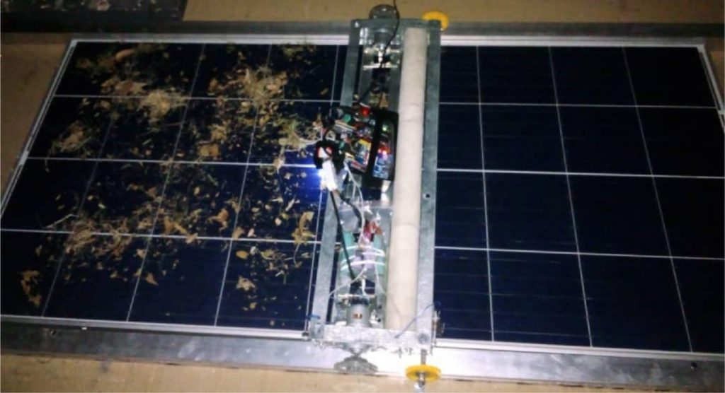 Tecnología con sensores de color para eliminar la suciedad de los paneles solares