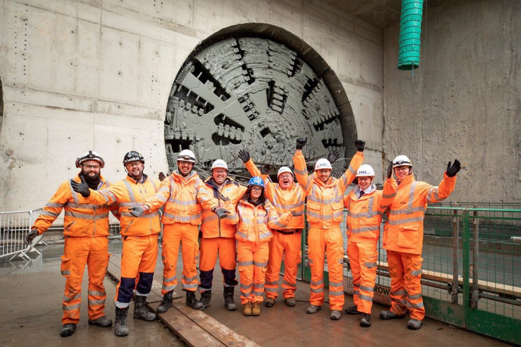 El equipo de túneles HS2 celebra un hito en el avance de la máquina perforadora de túneles