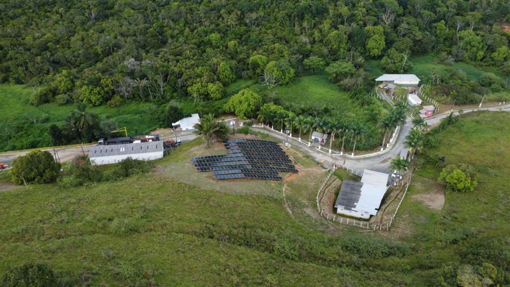 Enaex Brasil instala la primera planta con energía 100% solar