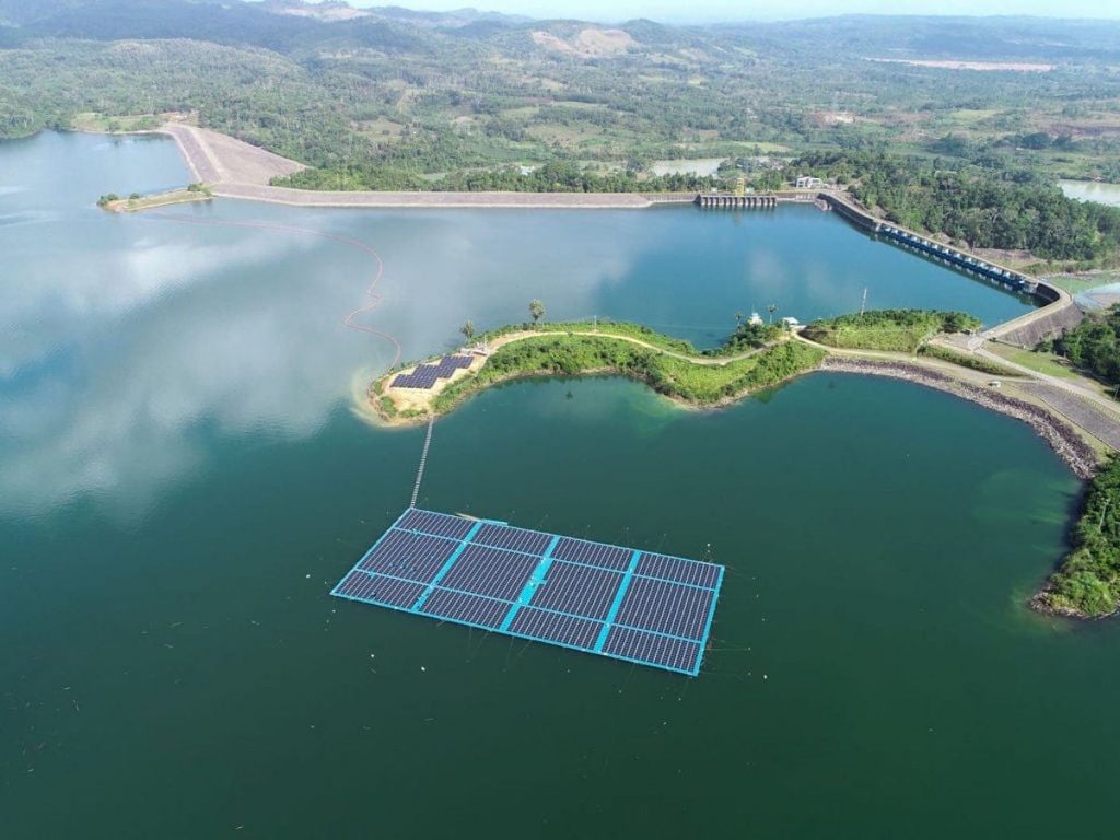 Aquasol, el mayor parque solar flotante de América Latina se pone en marcha en Colombia