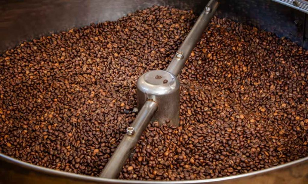 Científicos “estimulan” la resistencia del hormigón utilizando café molido reciclado