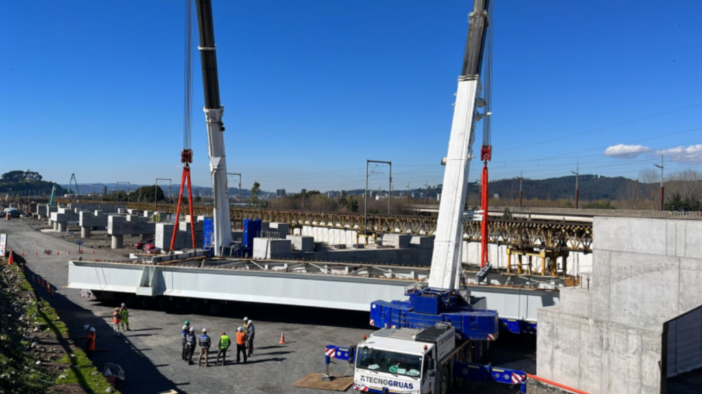 Construcción del nuevo Puente Ferroviario sobre el río Biobío vive importante hito