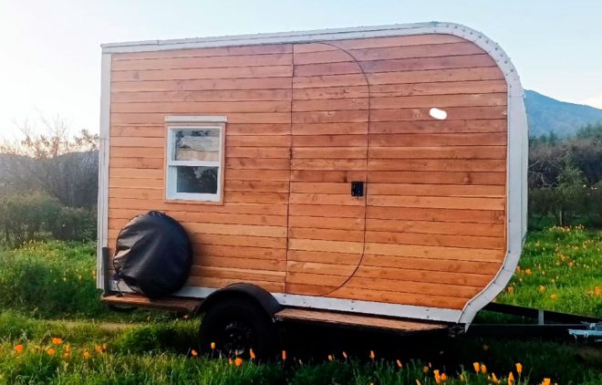 Ingeniero Chileno crea una novedosa casa rodante hecha casi 100% de madera